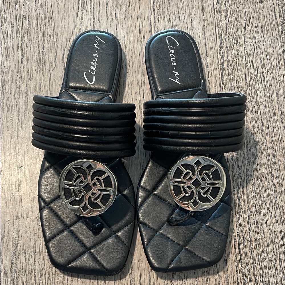 Circus by Sam Edelman Black Quilted Slide Sandals Size 8